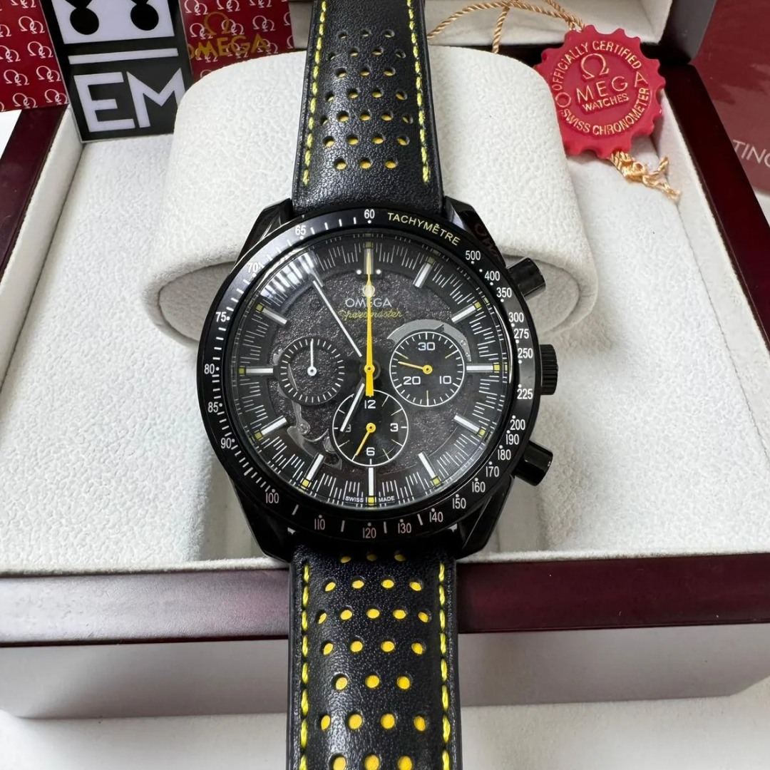 Speedmaster Racing Co-Axial Chronograph Black/Yellow – 44 mm Perforated Leather Strap