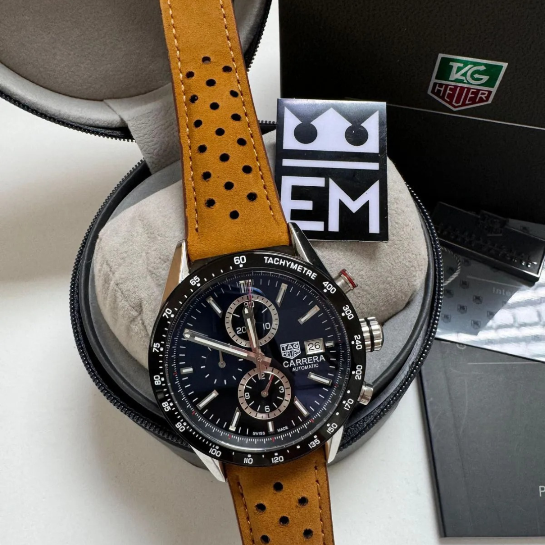 TH Carrera Chronograph Black – Automatic | Suede Leather Strap TAG Heuer
