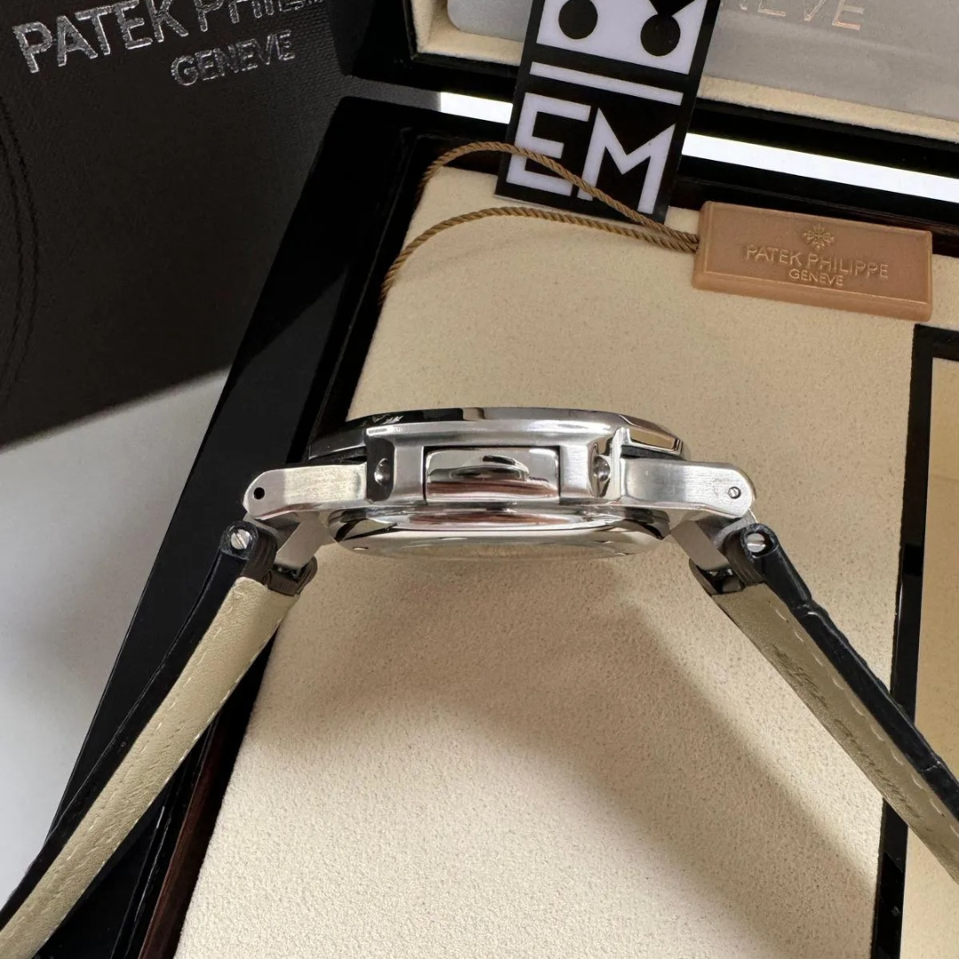PP Nautilus Black Automatic