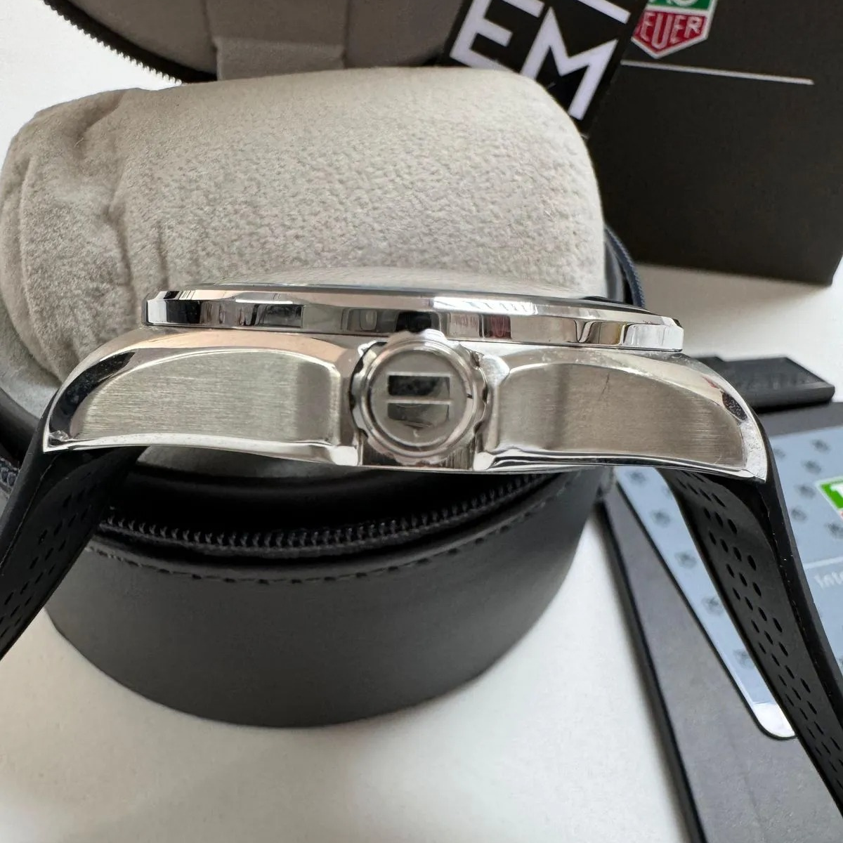 TH Carrera Pendulum – Black & Stainless Steel TAG Heuer